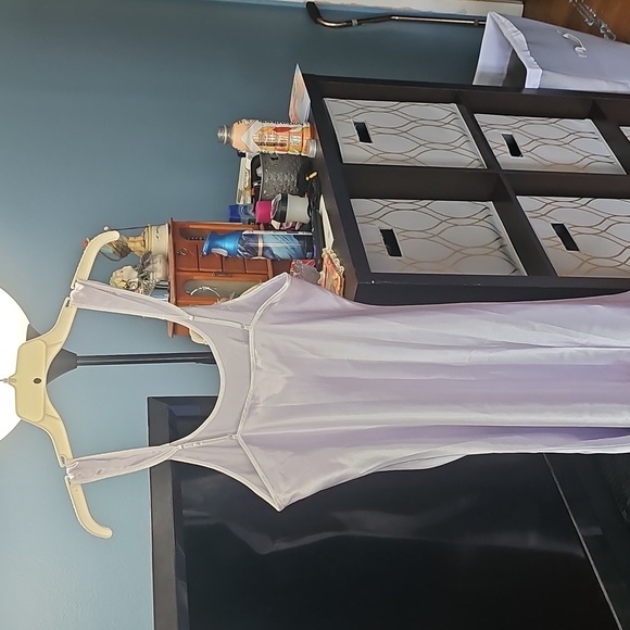 Elegant Lavender Embroidered Robe Set - Picture 3 of 6